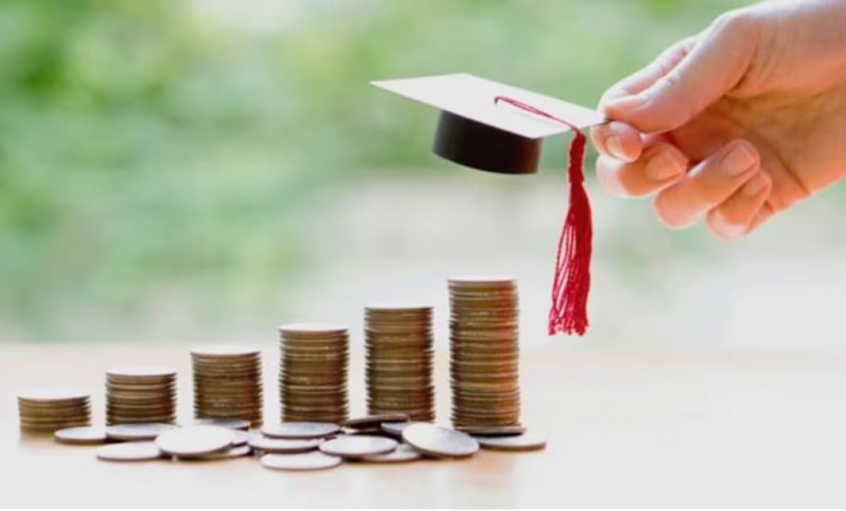Ahorrar para la educación universitaria de los hijos es una prioridad para muchas familias ecuatorianas, pero la planificación financiera adecuada puede marcar la diferencia.