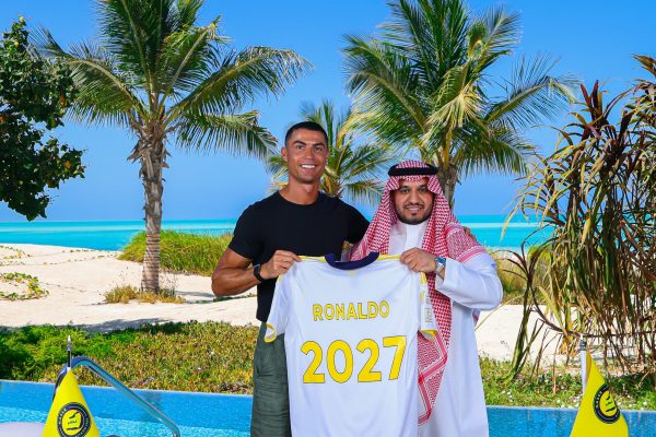 Al Nassr confirma la extensión de contrato de Cristiano Ronaldo hasta 2027