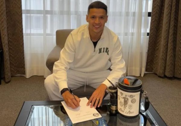 Álex Arce regresa a Independiente Rivadavia tras su paso por Liga de Quito