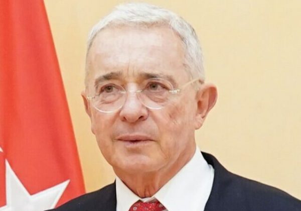 Álvaro Uribe reapareció tras su liberación
