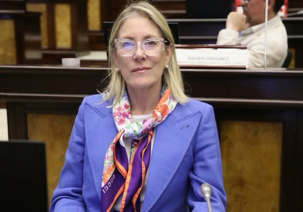 Annabella Azín denuncia uso fraudulento de su nombre para estafas en Ecuador