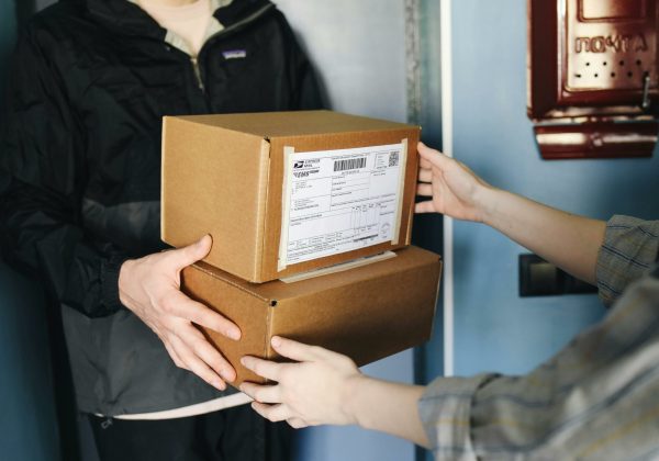 Arancel fijo de 20 dólares para compras en Temu, Amazon y Shein entra en vigencia hoy 16 de junio en Ecuador