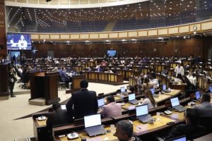 Asambleístas enfrentan críticas por respaldar proyecto de ley de Santiago Díaz, acusado de presunta violación. (AN).