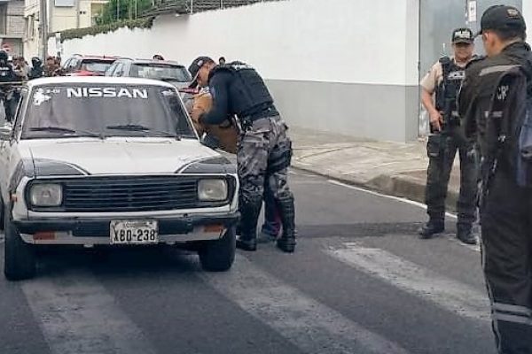 Asesinan a conocido boxeador en Babahoyo sicarios lo sorprendieron dentro de su carro