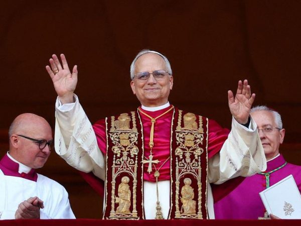 Así es el retrato y el escudo oficial del papa León XIV: un mensaje de sobriedad y conexión con la Orden de San Agustín