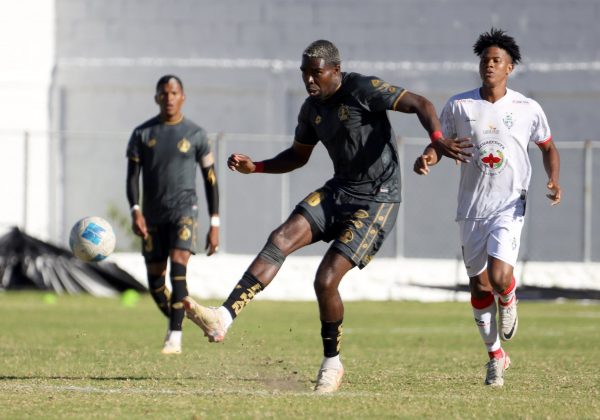 Aucas avanza a octavos de Copa Ecuador tras vencer en penales a Ecuagenera