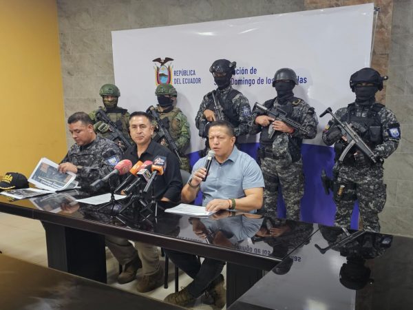 Autoridades incautan armas, drogas y vehículos en operativos realizados en Santo Domingo