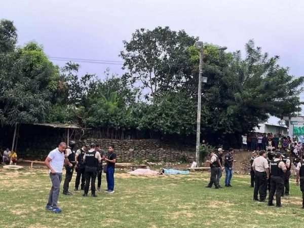 ¿Quiénes eran las tres personas que perdieron la vida durante una balacera en una cancha de Pasaje, El Oro?