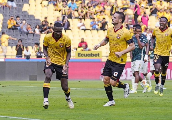 Barcelona SC derrotó 2-0 a Orense en el estadio Monumental Banco Pichincha, en un partido correspondiente a la fecha 23 de la Liga Ecuabet.
