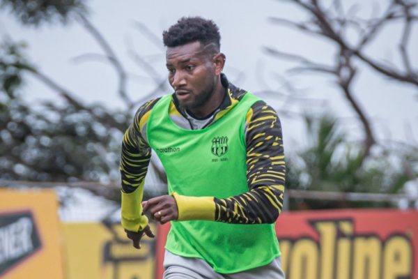 Barcelona SC renueva a Gustavo Vallecilla y tiene varias dudas para medir a Macará