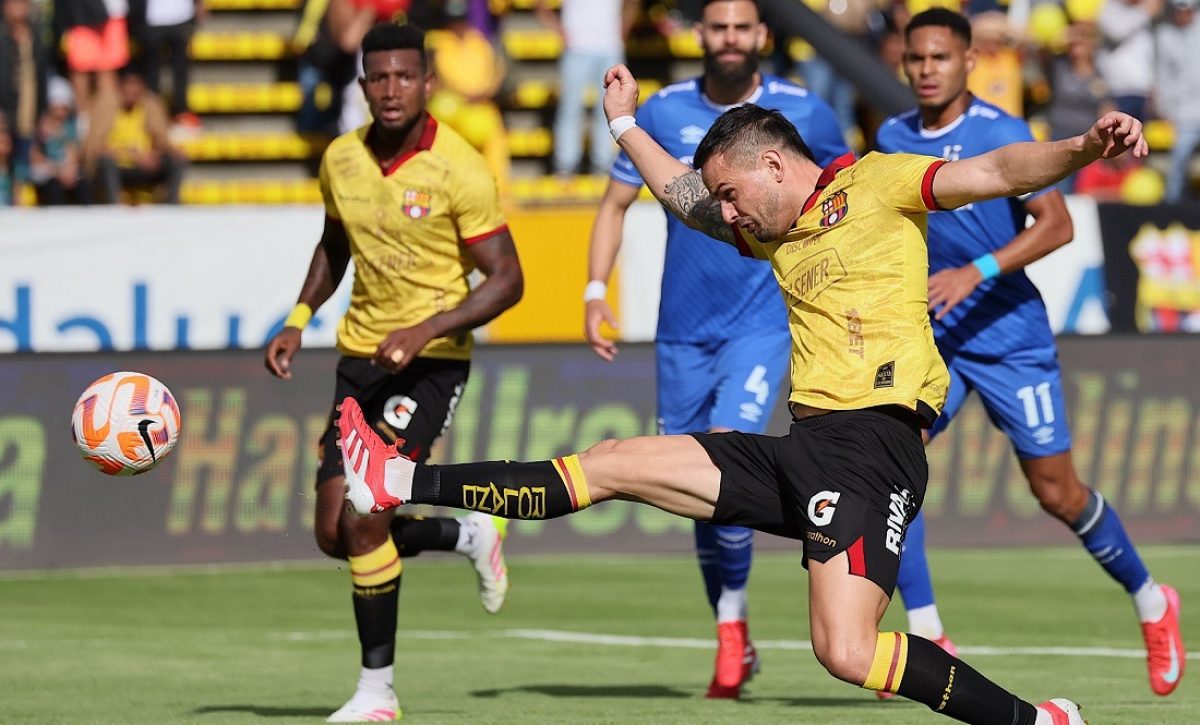 Barcelona SC rescató un empate 2-2 frente a Universidad Católica este domingo en el estadio Olímpico Atahualpa.