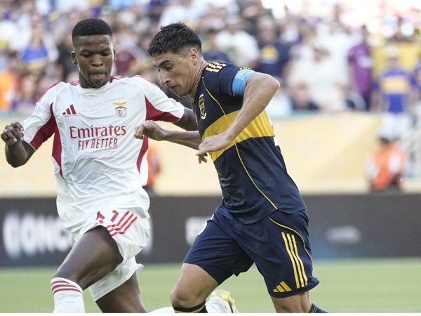Boca Juniors empató 2-2 ante Benfica.