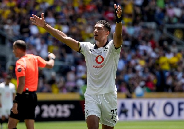 Borussia Dortmund remonta con sufrimiento ante Mamelodi Sundowns y lidera su grupo en el Mundial de Clubes