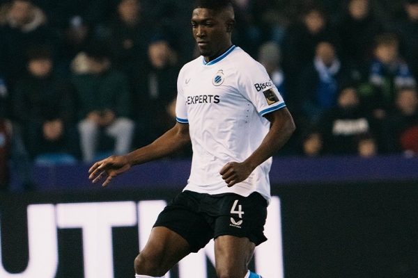 Bournemouth alista nueva oferta por el defensor Joel Ordóñez del club Brujas