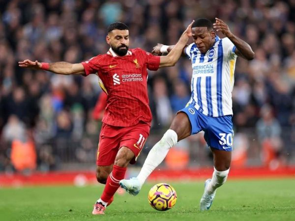 Brighton supera 3-2 a Liverpool con gran actuación de Pervis Estupiñán
