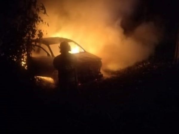 Camioneta quemada en Buena Fe hallan un hombre muerto a 50 metros del vehículo
