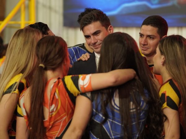 Carlos Scavone abandona “Combate” y RTS ya busca nuevo rostro para el reality