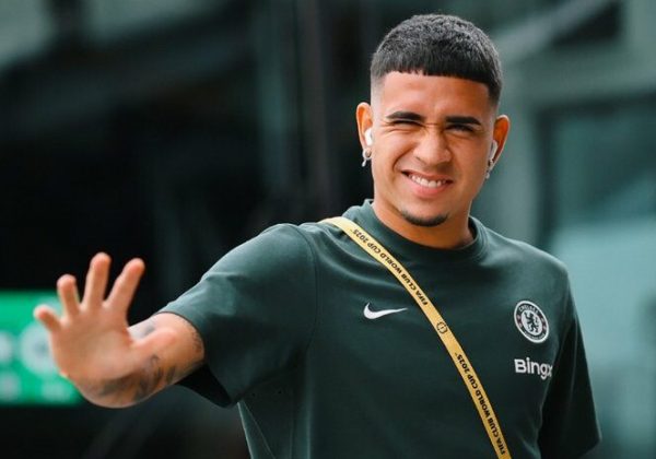 Chelsea cede a Kendry Páez al Estrasburgo para la temporada 2025-2026