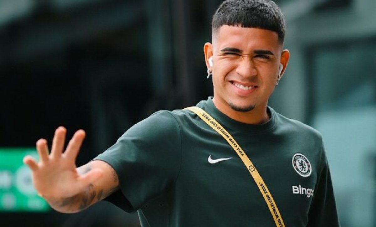 Chelsea cede a Kendry Páez al Estrasburgo para la temporada 2025-2026