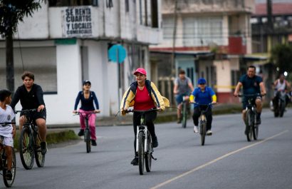 Ciclopaseos recreativos en el barrio San Rafael fortalecen la integración comunitaria en La Concordia
