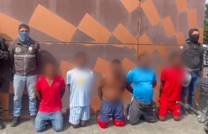 Cinco detenidos tras operativo en Esmeraldas por presunta extorsión