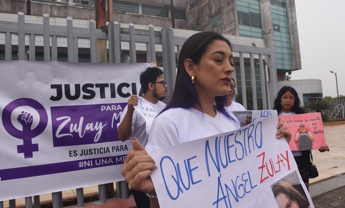 Cirugía fatal hoy deciden si irán a juicio por la muerte de la policía Yarli Merino
