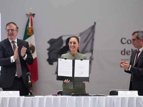 Claudia Sheinbaum cuestiona a Estados Unidos por no informar el traslado de familiares de Ovidio Guzmán, hijo de 'El Chapo'