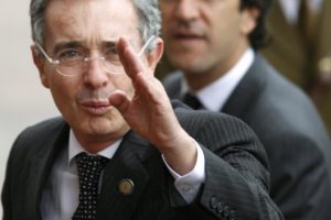 Colegio Colombiano de Juristas alerta sobre irregularidades en la sentencia que condena a Álvaro Uribe a prisión domiciliaria
