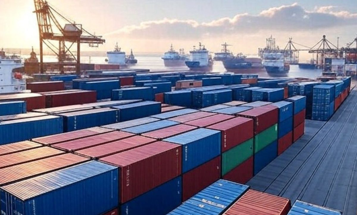 Comercio exterior: Las exportaciones no petroleras de Ecuador llegan principalmente a estos cinco destinos. (Grok).
