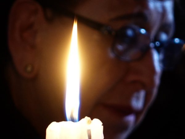 Cortes de luz se registraron la noche del miércoles 3 de julio en varios cantones del país, el Cenace ordenó activar la generación termoeléctrica. (Api).