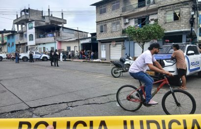 Crimen frente a escuela en Quevedo asesinan a un hombre, con siete disparos