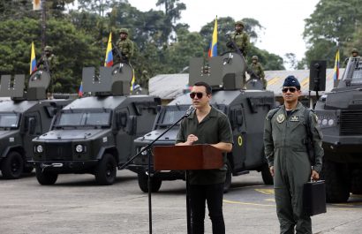 Daniel Noboa entregó 35 vehículos blindados para fortalecer lucha contra el crimen organizado en Los Ríos