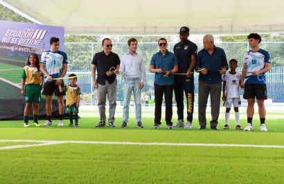 Daniel Noboa inauguró centro deportivo y cultural en la comuna ancestral Bajo Alto, en la provincia de El Oro