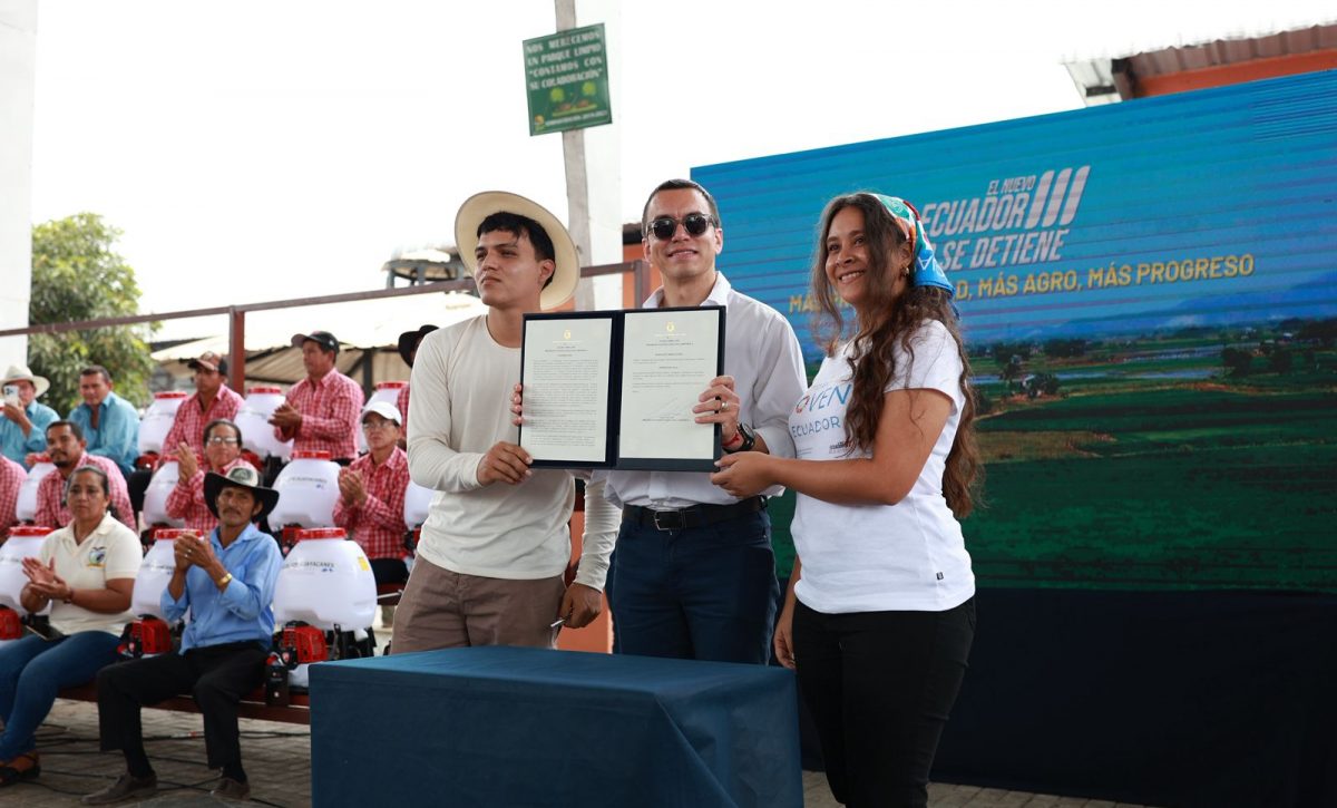 Daniel Noboa firmó el Decreto Ejecutivo, en la parroquia El Laurel, del cantón Daule, provincia de Guayas.