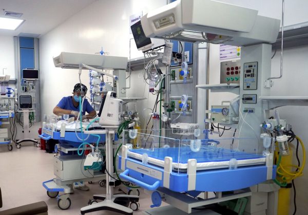 Defensoría inicia investigación por muertes de neonatos en hospital Universitario de Guayaquil