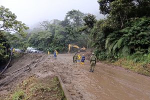 Desastres naturales y precios bajos El duro golpe al petróleo ecuatoriano en 2025
