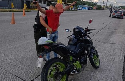 Detenido en Santo Domingo por conducir motocicleta robada operativo revela alerta activa