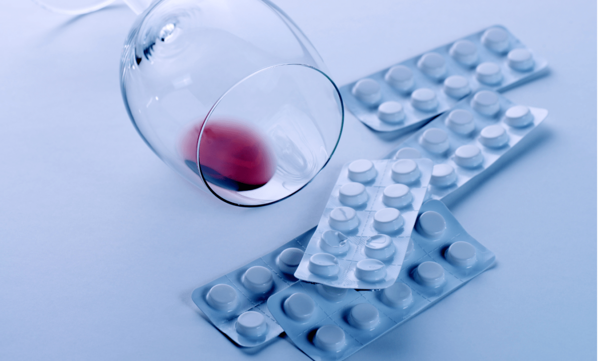 Alcohol y medicamentos: un peligroso vínculo que puede afectar tu salud
