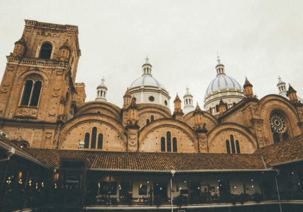Cuenca se prepara para un martes fresco con ligeras lluvias y cielo mayormente nublado