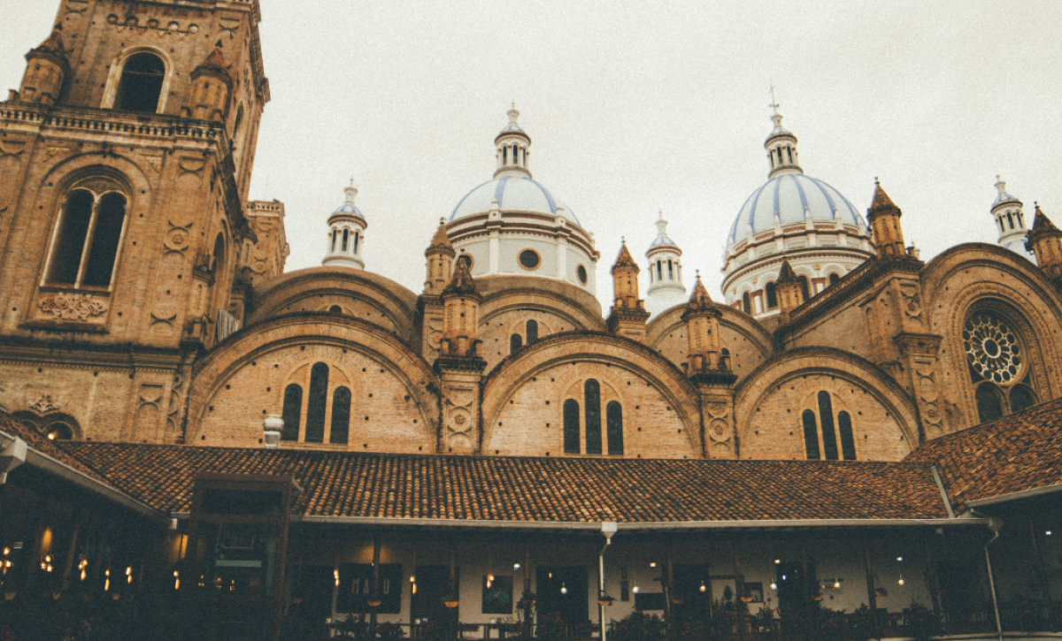 La capital azuaya, Cuenca, espera un día con clima fresco y lluvias moderadas