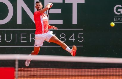 Djokovic vence a Hurkacz y alcanza los 100 Trofeos en Ginebra
