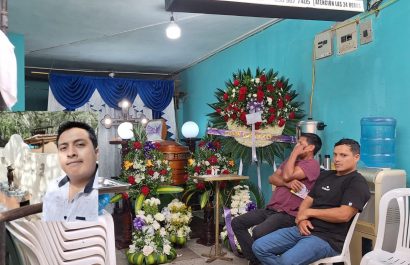 Dolorosa despedida a las víctimas del trágico accidente en Santo Domingo de los Tsáchilas