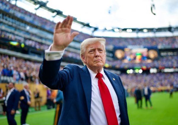 Donald Trump anunció un acuerdo arancelario con Japón que incluye una inversión millonaria y reducción significativa de impuestos comerciales