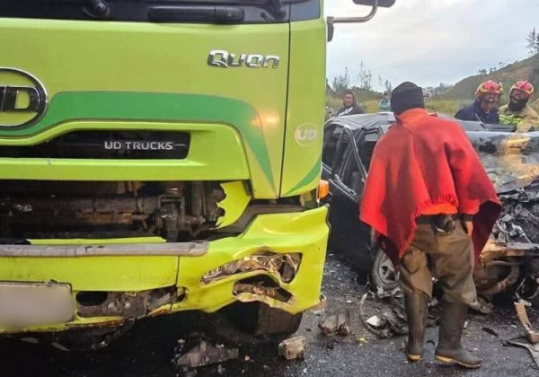 Dos hermanos pierden la vida durante un accidente de tránsito reportado en Guaranda, ellos eran de Mocache, provincia de Los Ríos. (Redes Sociales)