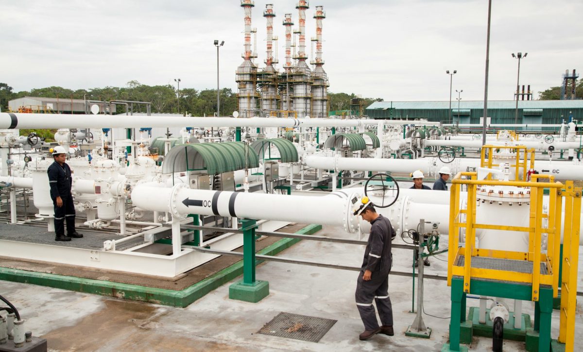 Ecuador OCP suspendió bombeo de crudo por erosión peligrosa