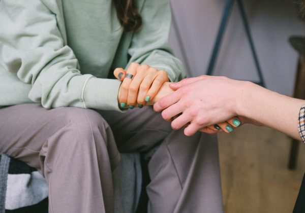 Ecuador avanza en prevención del suicidio con nueva guía nacional
