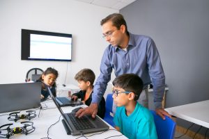 Ecuador impulsa la transformación digital educativa con apoyo internacional