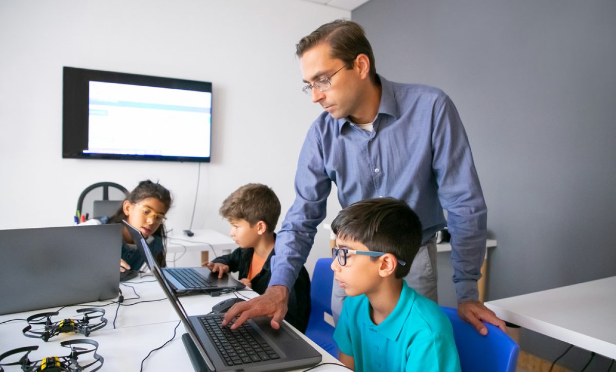 Ecuador impulsa la transformación digital educativa con apoyo internacional