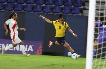 Ecuador lidera el Grupo A tras vencer 3-1 a Perú en la Copa América Femenina