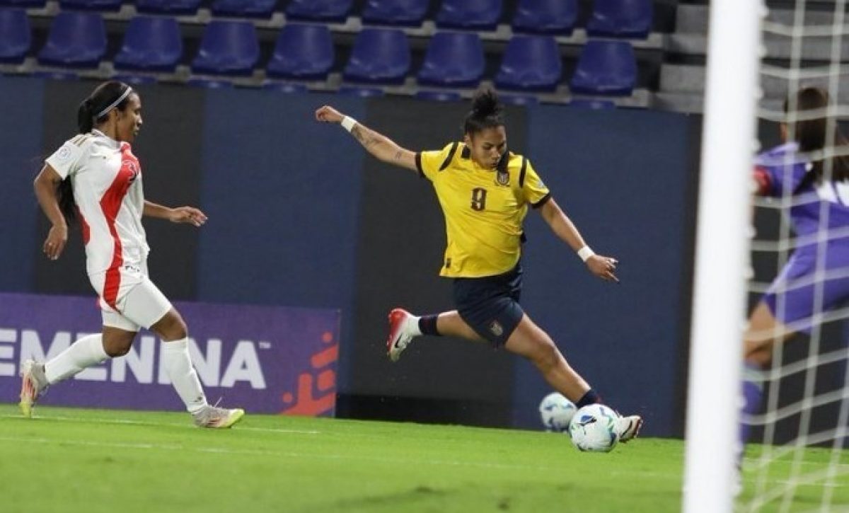Ecuador lidera el Grupo A tras vencer 3-1 a Perú en la Copa América Femenina